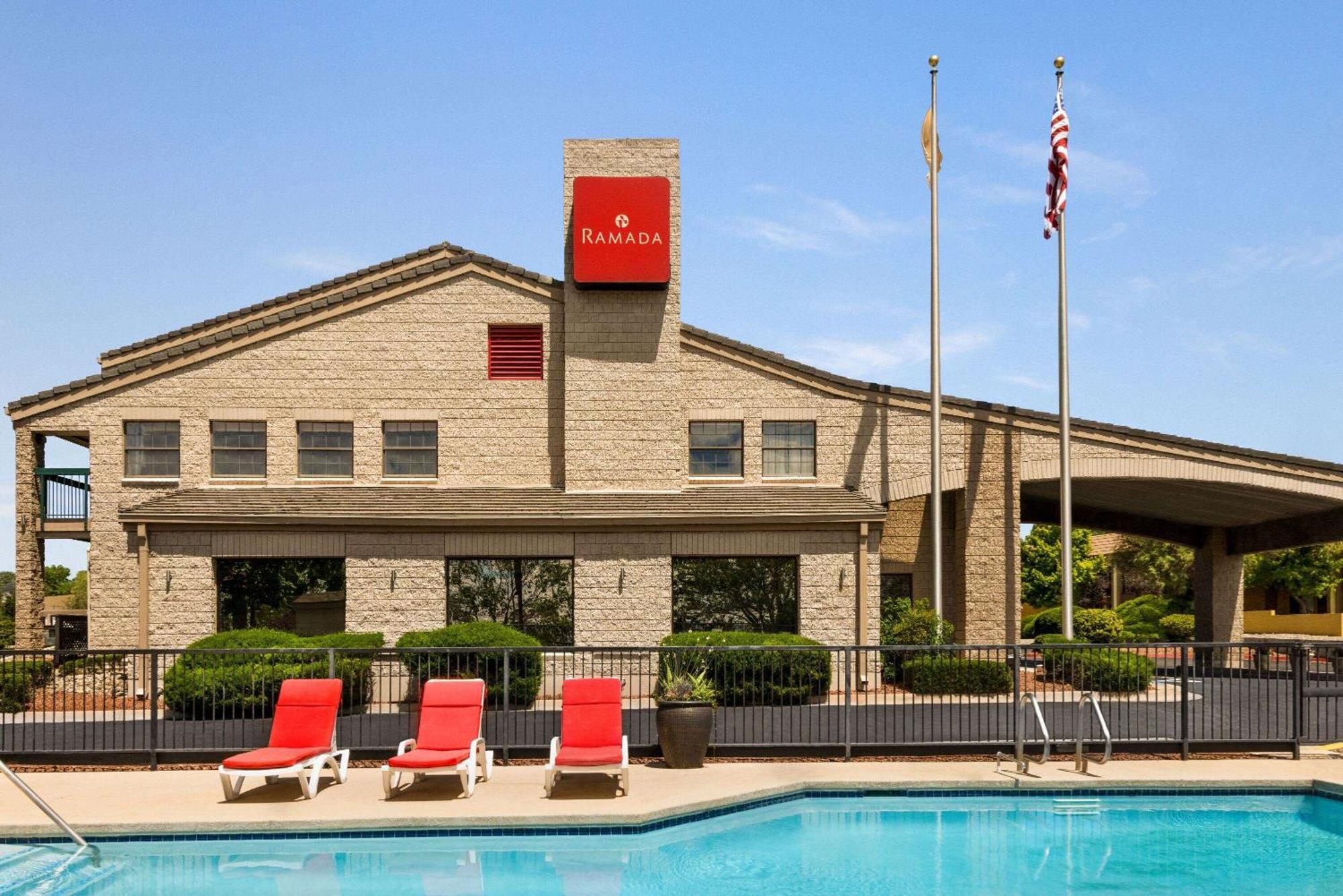 Ramada by Wyndham Albuquerque Airport Exterior foto