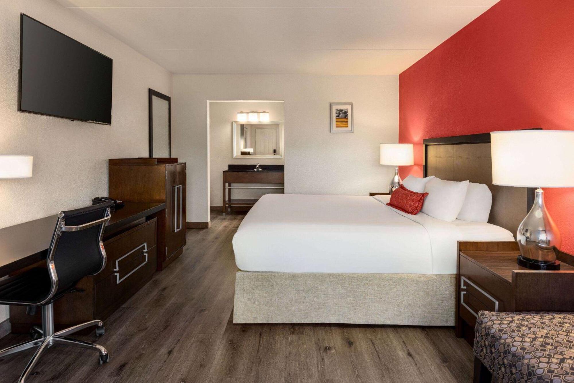 Ramada by Wyndham Albuquerque Airport Exterior foto