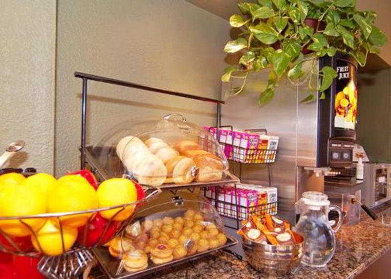 Ramada by Wyndham Albuquerque Airport Restaurante foto