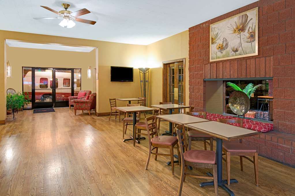 Ramada by Wyndham Albuquerque Airport Interior foto
